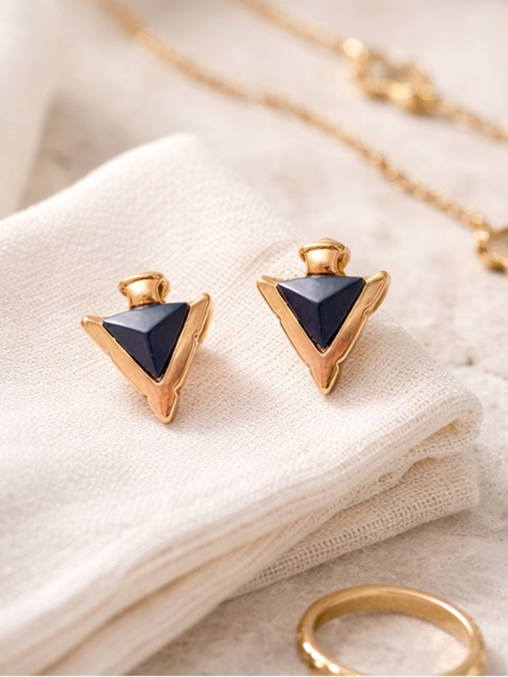 Anthropologie Gold Arrowhead Stud Earrings Navy Stone Minimal Geometric